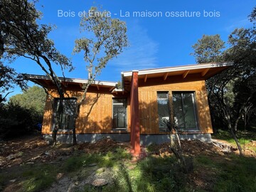 Construction de deux maisons en une en ossature bois dans le Gard à Nîmes