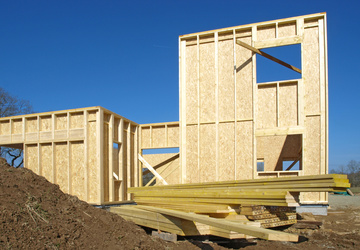 Construction de murs et de cloisons à ossature bois en Occitanie