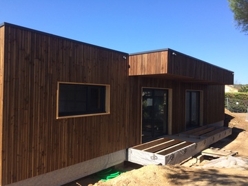 Construire un local et un bureau grâce à la construction modulaire à ossature bois en Occitanie